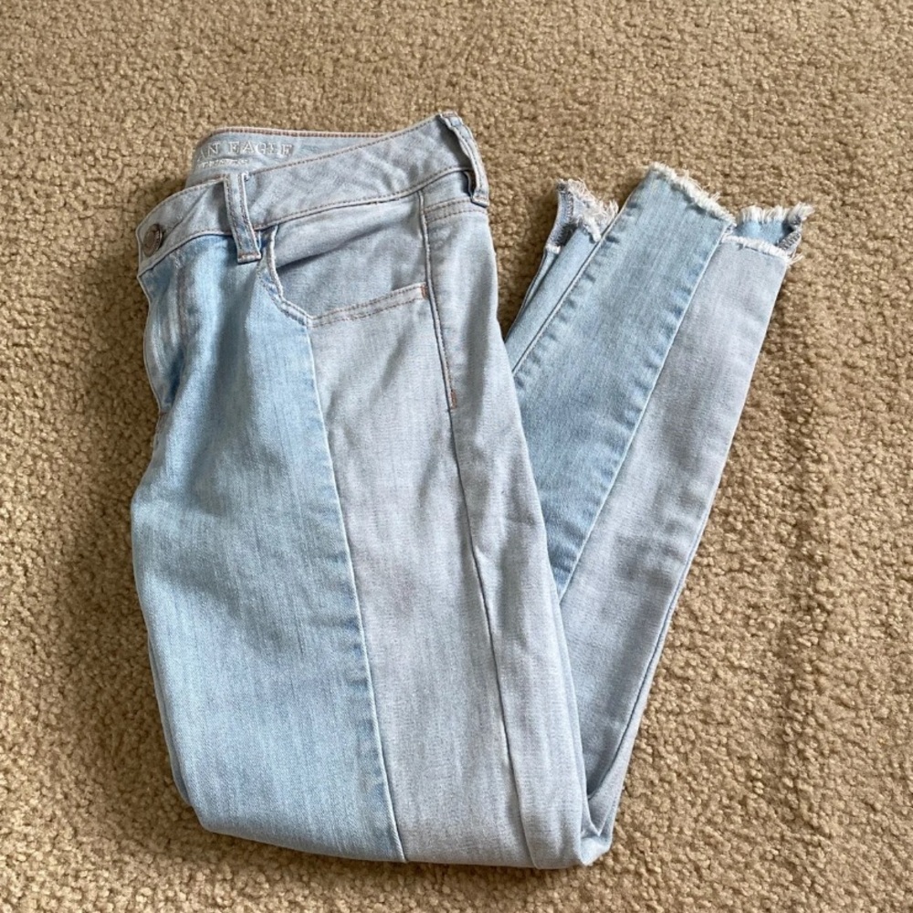 American Eagle Cropped Jeans